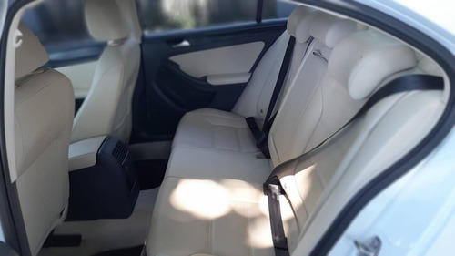 Volkswagen Jetta 2.0 Tsi Highline 211cv Gasolina 4p