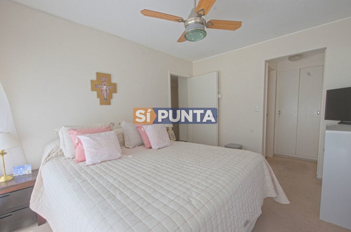 Imagen 11 de 20 de Departamento De 2 Dormitorios En Venta En Torre Con Todos Los Servicios