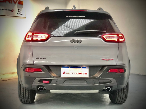 Jeep Cherokee Trailhawk Autodrive