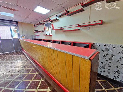 Local 65m2 En Arriendo Con Permiso De Alcoholes