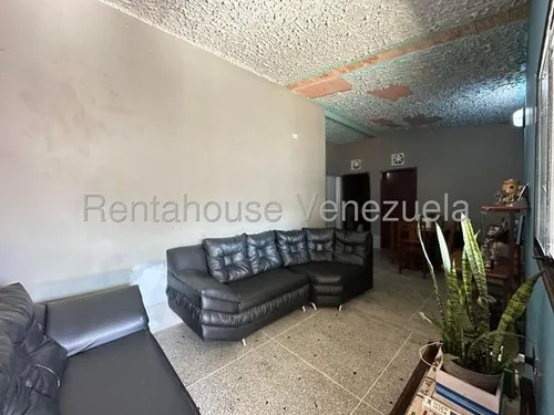 Casa En Venta En El Limon Zp
