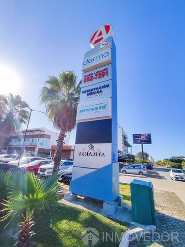 Local Comercial · Plaza Oasis · Bonampak · Puerto Cancún · Junto A Café Nader