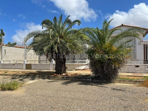 Imagen 1 de 9 de Casa En Venta En Judibana. Los Taques