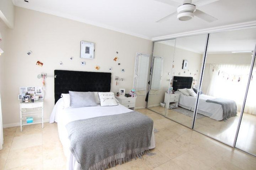 Imagen 9 de 30 de Casa 5 Ambientes Venta - Mart.-vias/libert.-