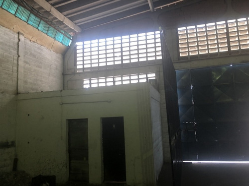 Imagen 6 de 14 de Johanna Castillo Alquila Galpón Cód.412529