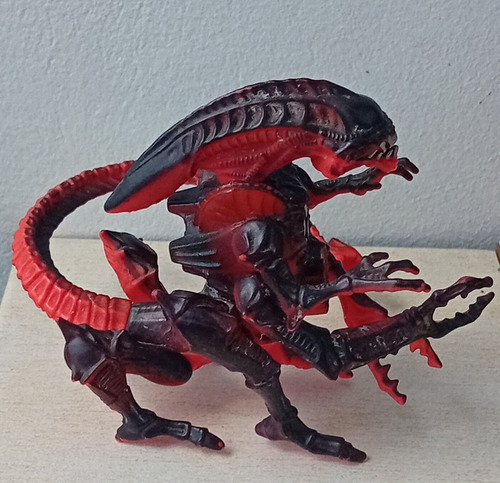 Figura Aliens Killer Crab Red Xenomorph Incompleto (Usado)