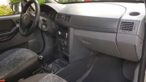 Chevrolet Meriva Joy 1.8 5p Flex 2005 Bege Completo