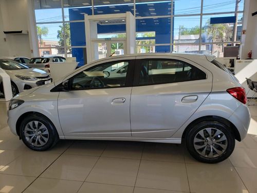 Imagen 4 de 22 de Chevrolet Onix Joy Black 5p 1.4 Ph