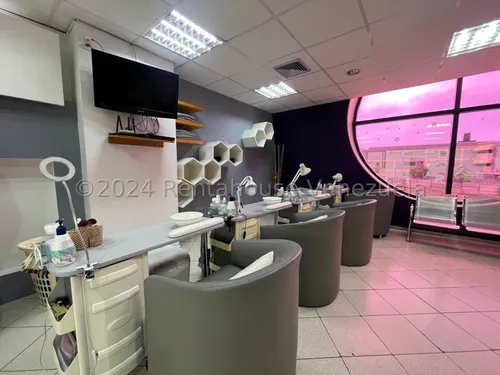 Maria E. Vende Fondo De Comercio Negocios Belleza Y Salud, Completamente Operativo, Totalmente Equipado, Ubicado En Excelente Zona Del Este, Lara#25-20498**