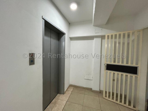 Milagros Inmuebles Edificio Venta Barquisimeto Lara Zona Centro Economica Residencial Economico Comercial Código Inmobiliaria Rent-a-house 24-21257