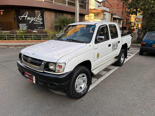 Toyota Hilux 2.4l Chasis 4x4