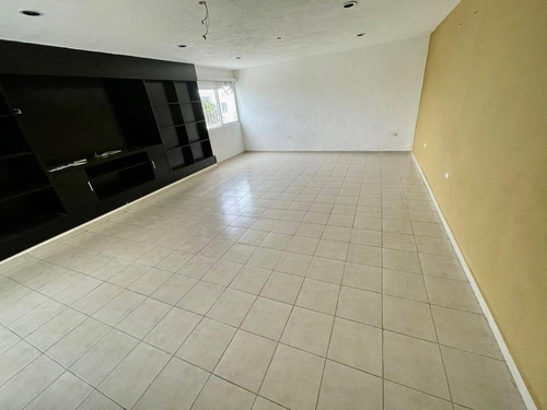 Casa En Venta Y Renta Merida, Fraccionamiento Real Montejo, Entrega Inmediata.