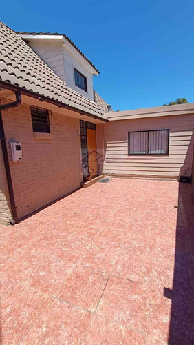 Hermosa Casa Aislada En Ciudad Satélite, Maipú