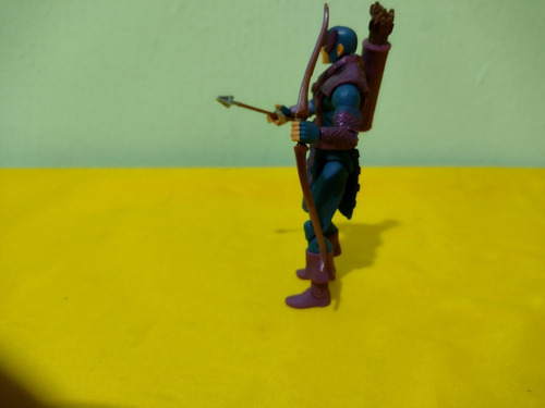 Marvel Universe Dark Hawkeye Ojo De Alcón Mide 10 Cm (Usado)