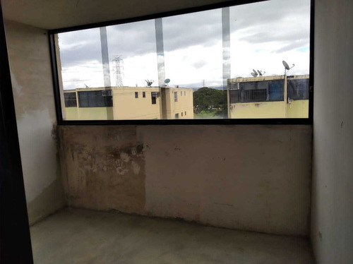 Imagen 2 de 7 de Apartamento En Buenaventura / Paraparal - Los Guayos