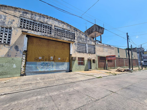 Imagen 4 de 30 de Galpón Y Local Comercial S/avenida Y Salida A 2 Calles - 2172 M² Cub. - Lomas Del Mirador