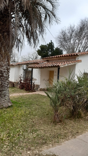 Casa En Oliveros, Inmejorable Zona, Cerca Del Río Y La  Ruta