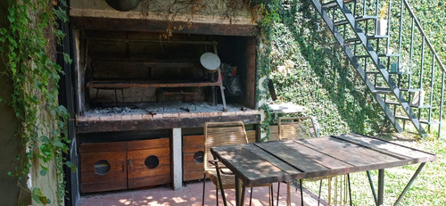 Hermosa Casa Reciclada Con Jardin Y Pileta En Vicente Lopez.
