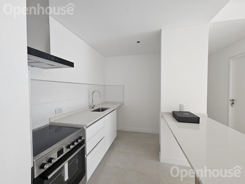 Departamento 2 Ambientes Con Balcon En Alquiler. Complejo Milaires