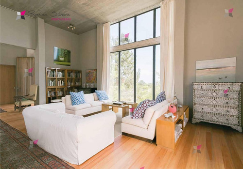 Hermosa Casa Con Enorme Parque - Ref: 8428