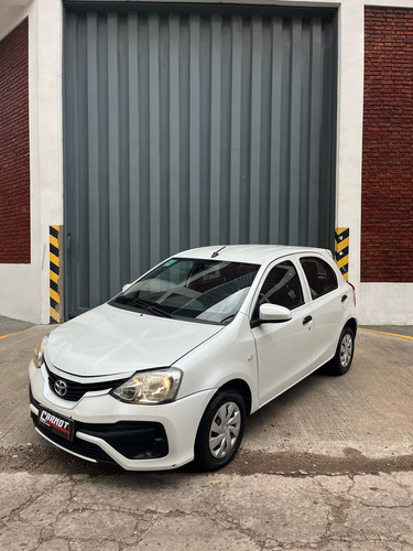 Toyota Etios 1.5 Sedan X