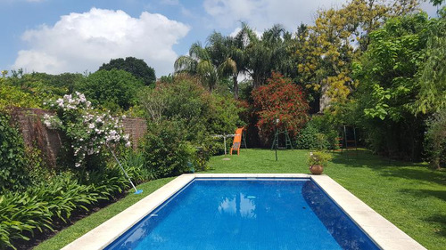Impecable Casa En Adrogué