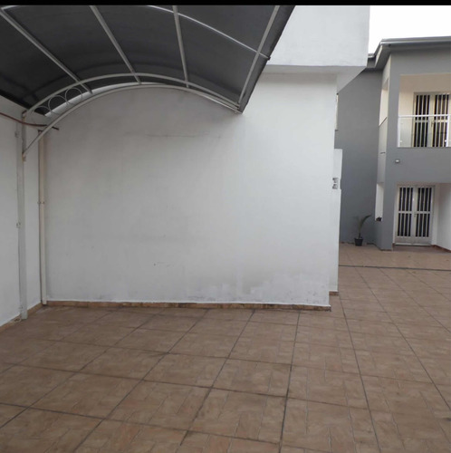 Casa A Venda Com 2 Quartos