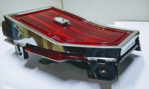 Calavera Derecha Con Bisel Monte Carlo 1981 1986 Original (Usado)