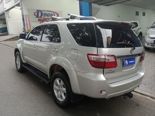 Toyota SW4 3.0 Srv 7l 4x4 Aut. 5p