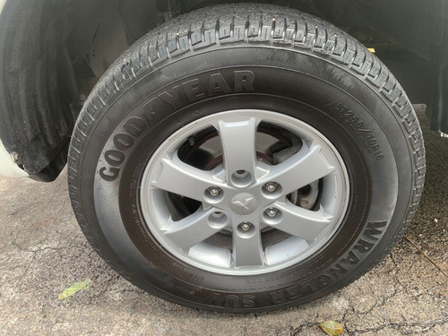 Imagen 13 de 15 de Mitsubishi L200 Diesel Doble Cabina 4x4 2015