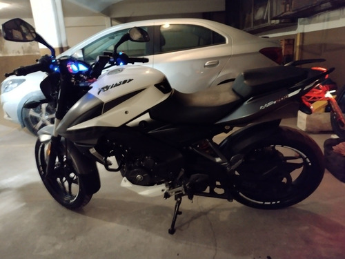 Imagen 1 de 3 de Bajaj Ns 200