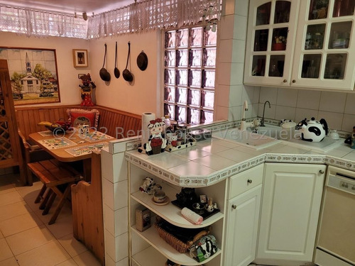 Imagen 10 de 18 de Mayerling Gonzalez Bm Vende Casa En Santa Ines Mls #22-28796