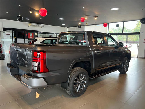 Mitsubishi Triton 2.4 BITURBO DIESEL CD HPE 4X4 AUTOMÁTICO