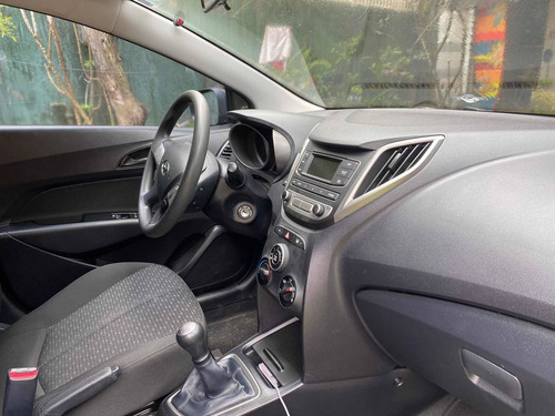 Imagem 3 de 3 de Hyundai Hb20 2018 1.0 Comfort Flex 5p