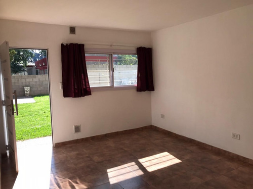 Imagen 4 de 10 de Complejo De Departamento En Venta Villa Santa Cruz Del Lago