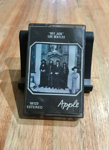 The Beatles- Hey Jude - Cassette- 03 Records