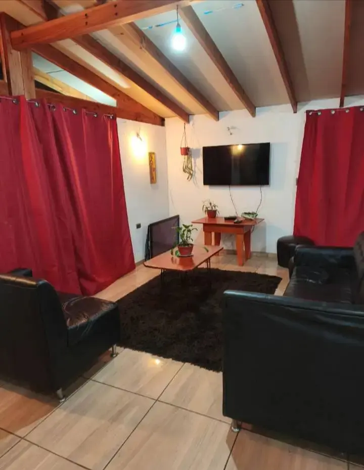 Imagen 4 de 12 de Terreno En Olmué, Gran Casa Con Piscina.