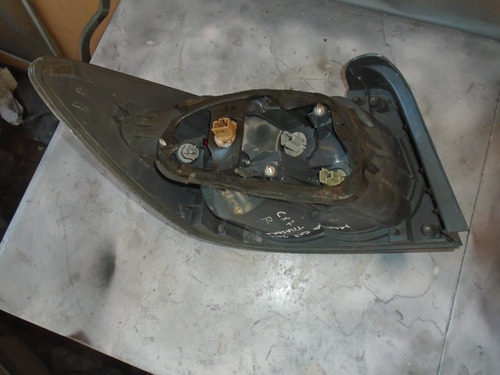 Imagen 2 de 3 de Vendo Lampara Trasera Derecha De Mazda Cx7 Año 2012