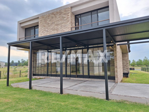 Casa En Venta En Condominio Polo & Ski Club