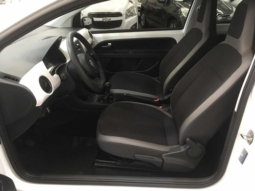 Imagen 11 de 15 de Volkswagen Up! 2015 1.0 High Up! 75cv 3 P
