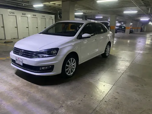 Volkswagen Vento 1.6 Highline Mt