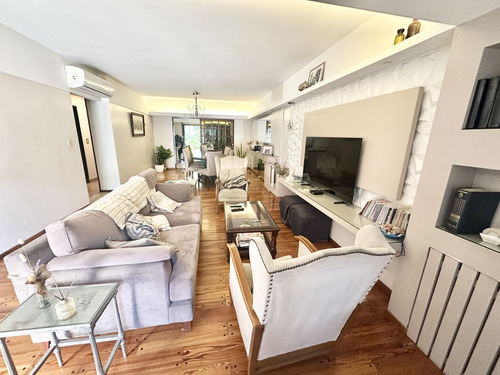 Venta De Hermosa Casa En Parque Chacabuco