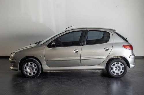 Imagen 4 de 25 de Peugeot 206 2007 1.9 Xrd Premium Gwq
