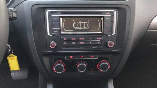 Imagem 14 de 14 de Volkswagen Jetta 2.0 Trendline Flex 4p Tiptronic
