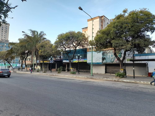 Imagen 7 de 7 de Venta De Centro Comercial Av Bolívar Norte Sector Camoruco Fol-384