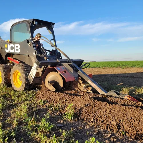 Implemento Zanjadora Za400 Pecarí - Minicargadora
