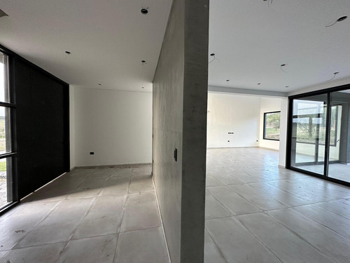 Se Vende Exclusiva Casa En Estancia El Terrón Con Vistas!