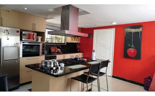 Casa En Venta Urb El Placer 5h/6b/3p Piscina