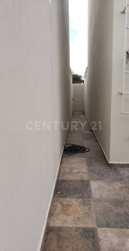 Imagen 2 de 30 de Se Vende Casa En Senda Real Celaya Guanajuato