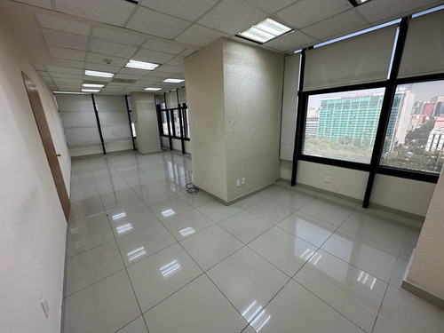 Juárez, 1500m2 (doble Altura) Totalmente Acondicionado, Privados, Salas De Juntas, Amplias Áreas Abiertas De Trabajo, Baños, Excelente Ubicación